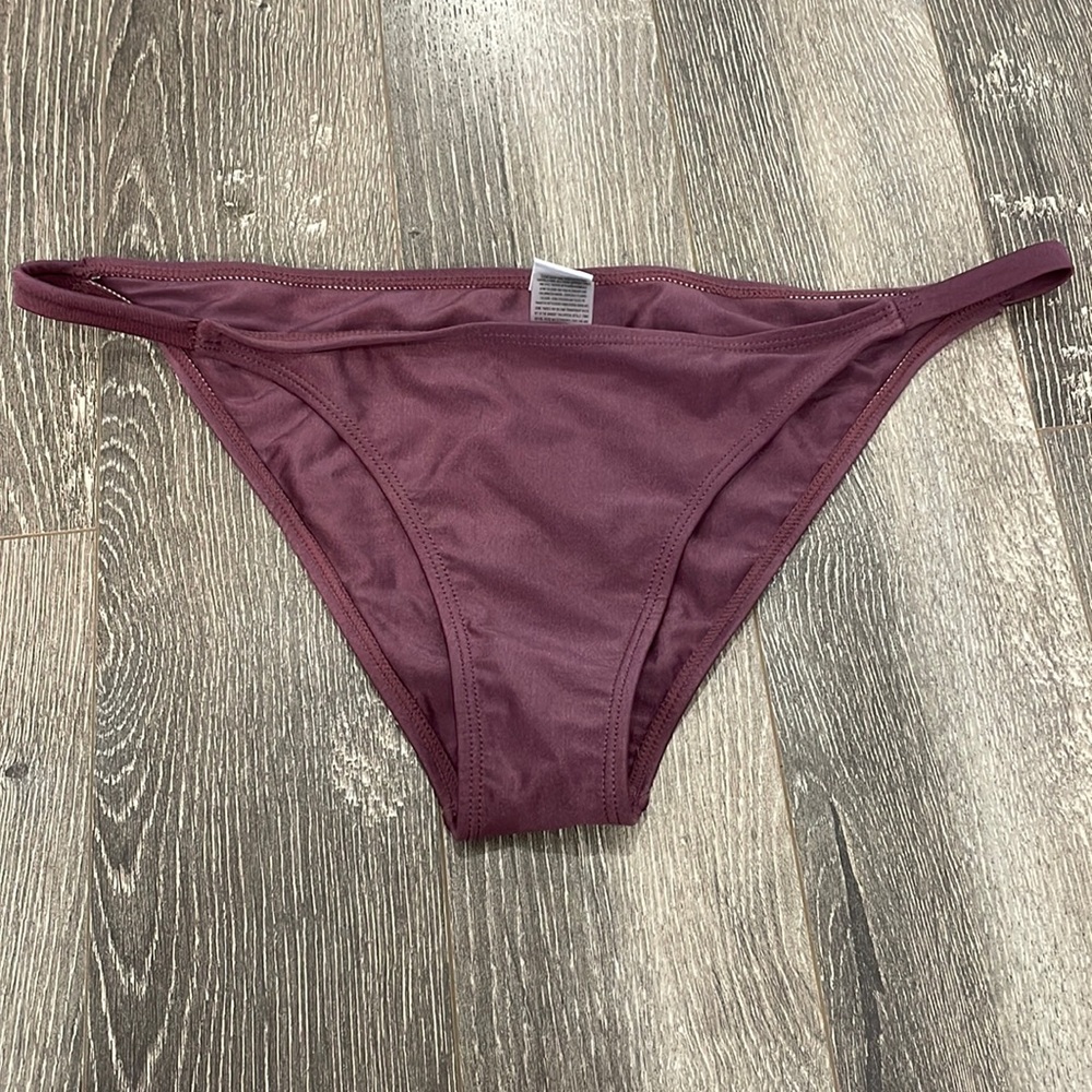 Topanga bikini bottom